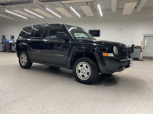 Used 2015 Jeep Patriot Sport w/ Power Value Group image 3