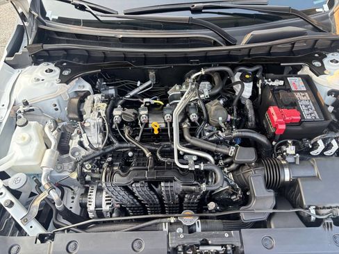 Used 2025 Nissan Altima 2.5 SV FWD image 33