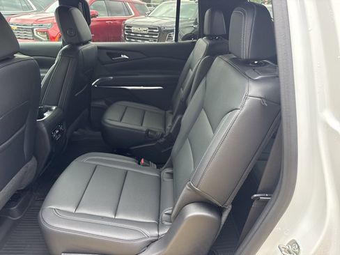 New 2026 Chevrolet Traverse LT w/ Midnight/Sport Edition AWD/4WD image 16