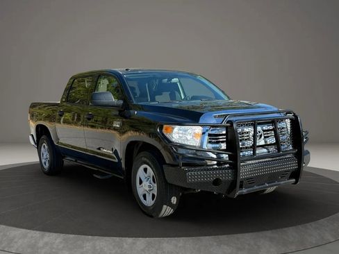 Used 2017 Toyota Tundra SR5 RWD image 3