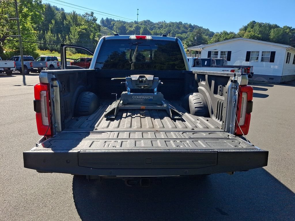 Used 2024 Ford F250 Platinum w/ Tremor Off-Road Package AWD/4WD image 29