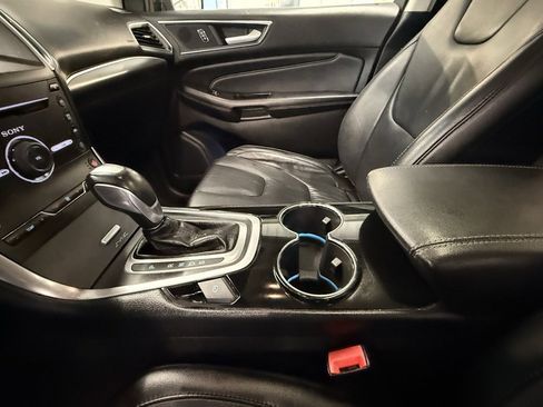 Used 2015 Ford Edge Titanium image 26