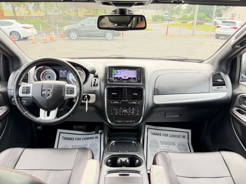 Used 2020 Dodge Grand Caravan GT FWD image 23