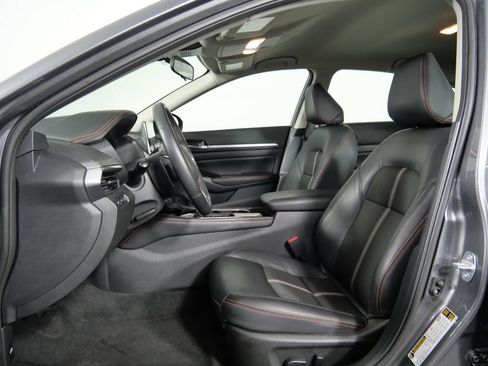 Used 2025 Nissan Altima 2.5 SR AWD/4WD image 15