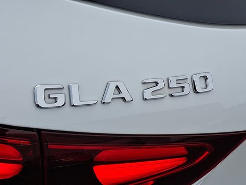 New 2026 Mercedes-Benz GLA 250 4MATIC image 22
