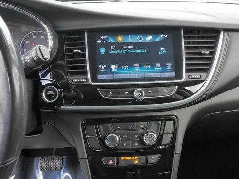 Used 2019 Buick Encore Sport Touring image 27