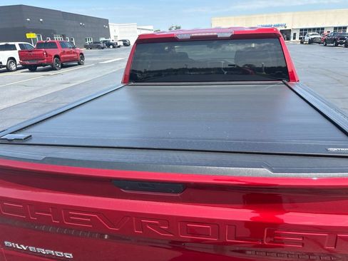 Used 2021 Chevrolet Silverado 1500 RST AWD/4WD image 11