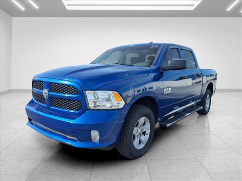Used 2018 RAM 1500 Express AWD/4WD image 5