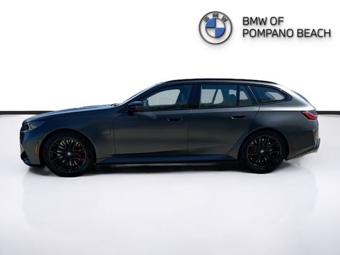 Used 2025 BMW M5 Touring AWD/4WD image 4