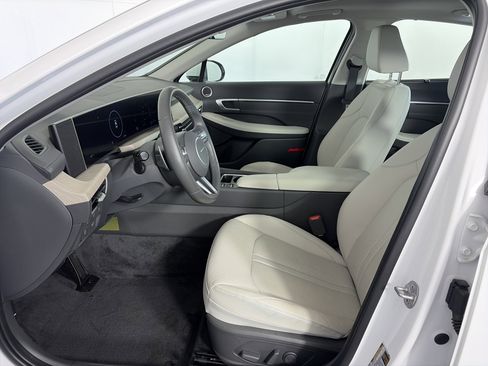 Used 2025 Hyundai Sonata Limited image 6