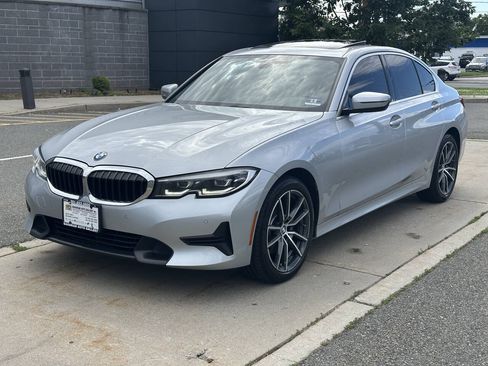 Used 2019 BMW 330i xDrive Sedan w/ Convenience Package AWD/4WD image 1
