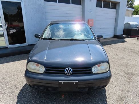 Used 2004 Volkswagen Golf GLS FWD image 2