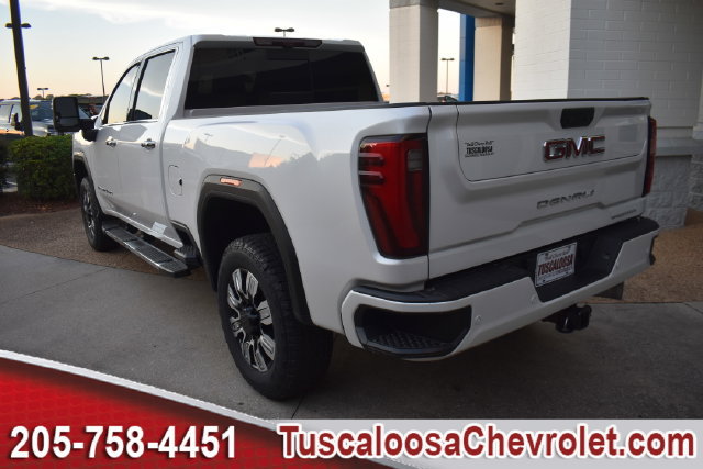 Used 2024 GMC Sierra 2500 Denali w/ Technology Package AWD/4WD image 8