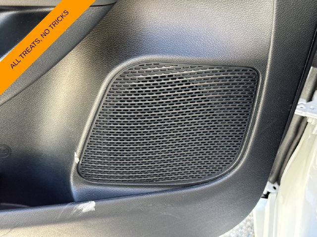 Used 2026 Chrysler Pacifica Select FWD image 23