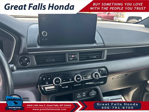 Used 2025 Honda Pilot Black Edition image 15