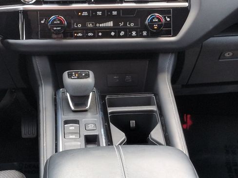 Used 2024 Nissan Pathfinder SV FWD image 20