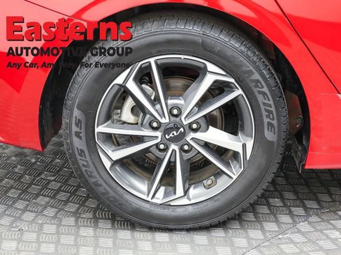 Used 2023 Kia Forte LXS image 29