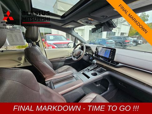 Used 2022 Toyota Sienna Platinum image 14