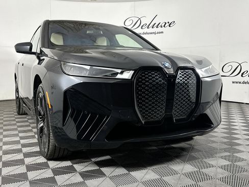 Used 2024 BMW iX xDrive50 w/ Sport Package AWD/4WD image 30