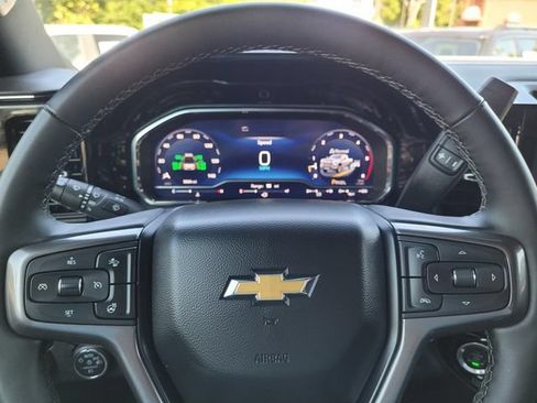 Used 2025 Chevrolet Silverado 3500 High Country w/ Technology Package AWD/4WD image 29