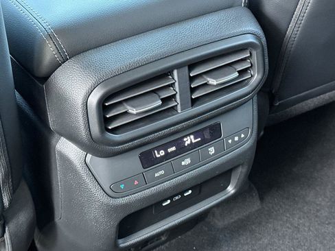 New 2025 Honda Pilot Touring image 14