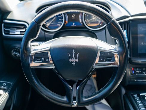 Used 2017 Maserati Ghibli RWD image 14