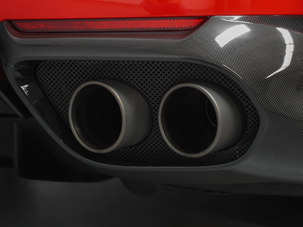 Certified 2023 Ferrari 812 GTS RWD image 6