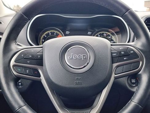 Used 2020 Jeep Cherokee Limited image 28