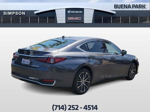 Used 2023 Lexus ES 250 w/ Premium Package AWD/4WD image 8