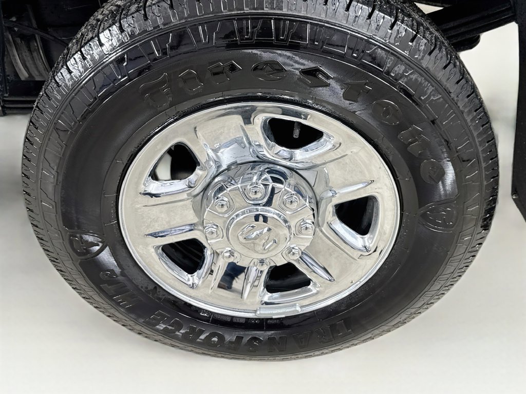 Used 2025 RAM 3500 Tradesman w/ Chrome Appearance Group AWD/4WD image 39