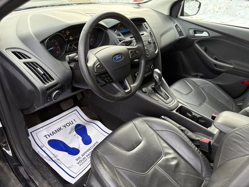 Used 2015 Ford Focus SE w/ Equipment Group 201A image 10