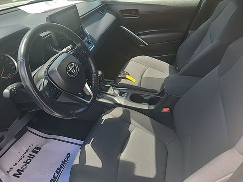 Used 2022 Toyota Corolla Cross LE image 18