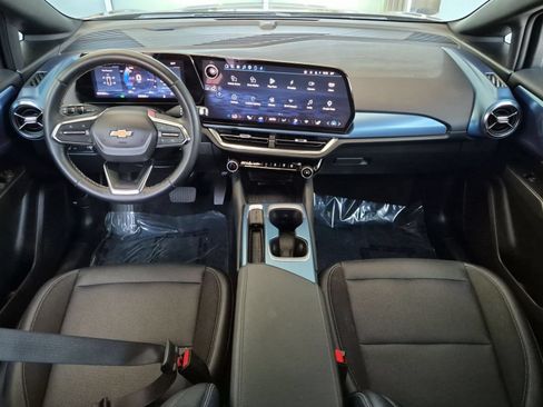 Used 2024 Chevrolet Equinox EV LT FWD image 23
