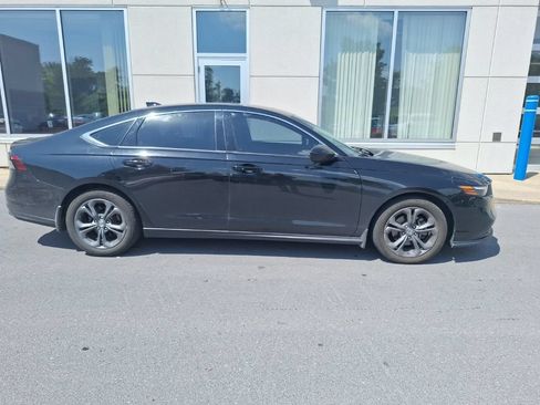 Used 2023 Honda Accord EX image 4