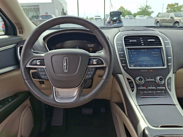 Used 2020 Lincoln Nautilus FWD w/ Equipment Group 101A image 11