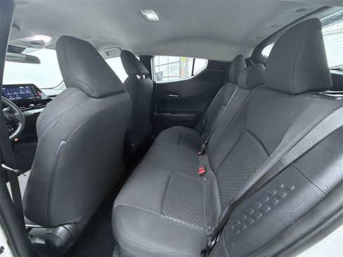 Used 2021 Toyota C-HR LE image 33