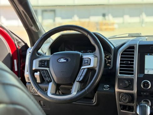 Used 2016 Ford F150 Platinum w/ Equipment Group 701A Luxury image 34