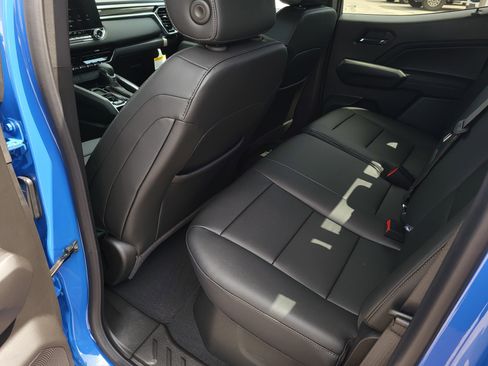 New 2025 GMC Canyon Elevation w/ Convenience Package image 12