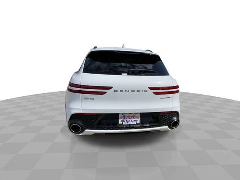 Used 2025 Genesis GV70 3.5T Sport w/ Sport Advanced Package AWD/4WD image 9