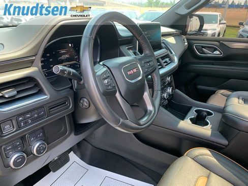 Used 2022 GMC Yukon XL AT4 AWD/4WD image 19