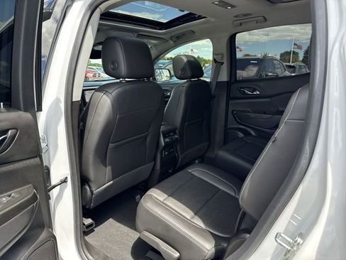 Used 2023 GMC Acadia SLT w/ Elevation Edition AWD/4WD image 22