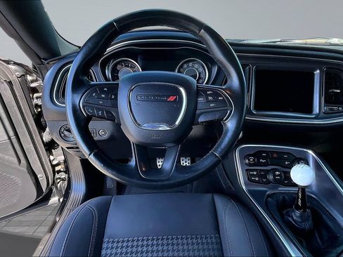 Used 2015 Dodge Challenger R/T w/ Quick Order Package 22B R/T RWD image 5