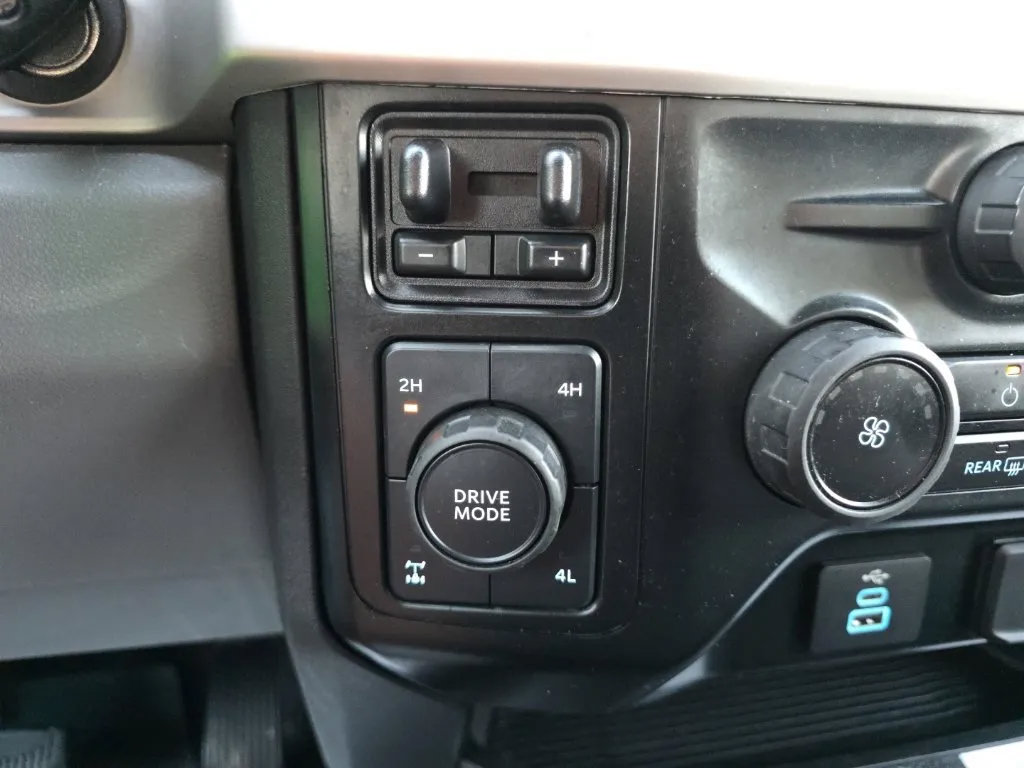 Used 2023 Ford F250 XLT w/ 360-Degree Camera Package AWD/4WD image 29