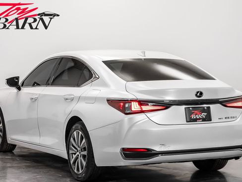 Used 2021 Lexus ES 250 image 3