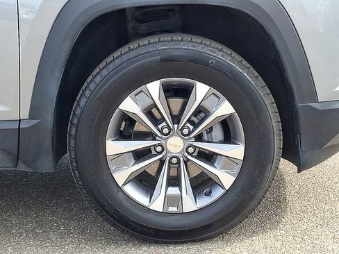 Used 2025 Chevrolet Equinox LT AWD/4WD image 30