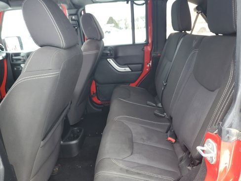 Used 2014 Jeep Wrangler Unlimited Sahara w/ Connectivity Group image 23