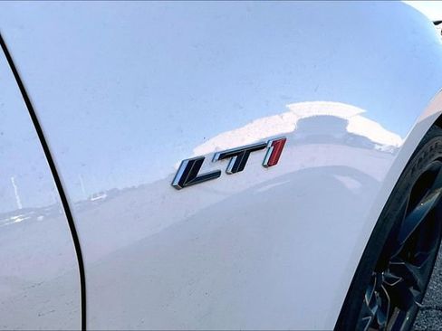 Used 2021 Chevrolet Camaro LT image 8