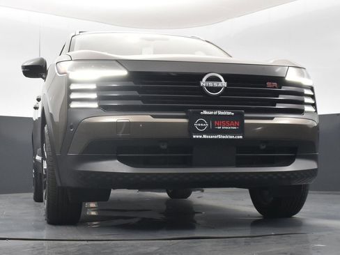 New 2026 Nissan Kicks SR w/ Illumination Package AWD/4WD image 37