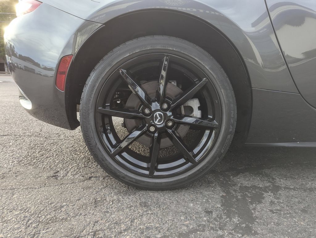 Used 2021 MAZDA MX-5 Miata RF Club RWD image 42