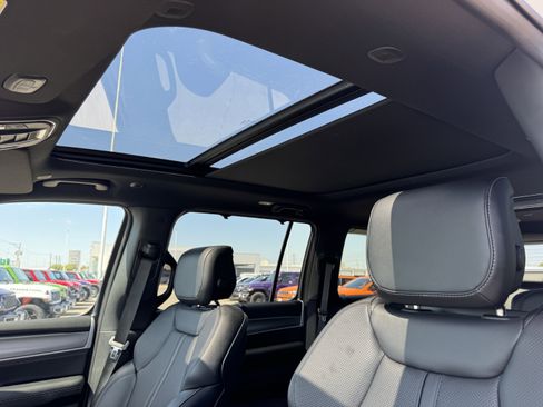 New 2026 Jeep Grand Wagoneer L Limited AWD/4WD image 22